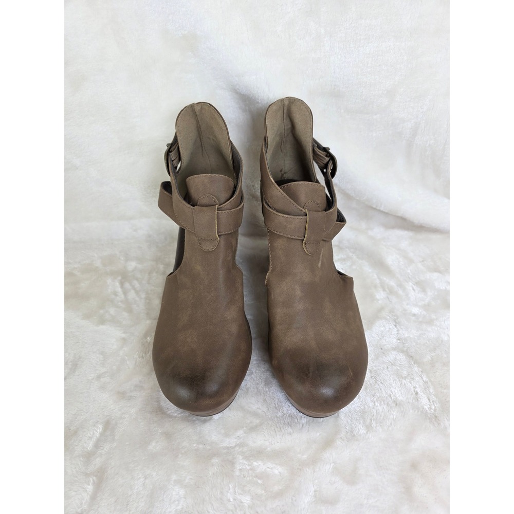 Womens Ankle‎ Booties Cutout Wedge Heel Buckle Casual Brown Size 8